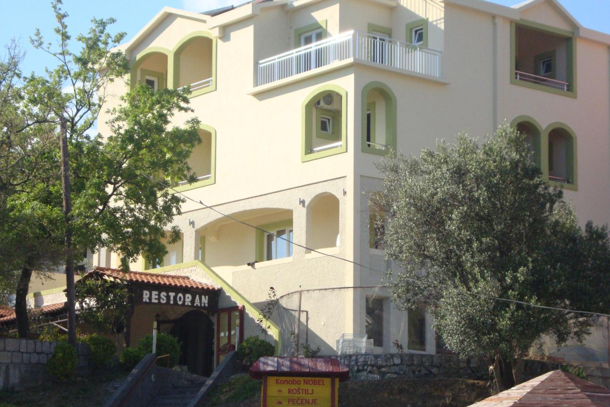 فندق Pansion Nobel Petrovac المظهر الخارجي الصورة